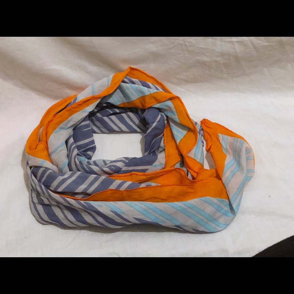 Women’s scarf